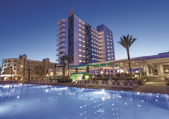 Foto Iberdrola suministrará energía verde a los hoteles y sede central de RIU Hotels & Resorts en España.